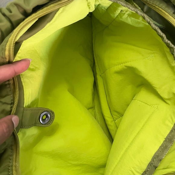 Chic Green Tote with Yellow Straps #Y2k - Picture 10 of 15